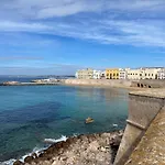 Waterfront 150 Mt Dal Mare Apartamento Gallipoli