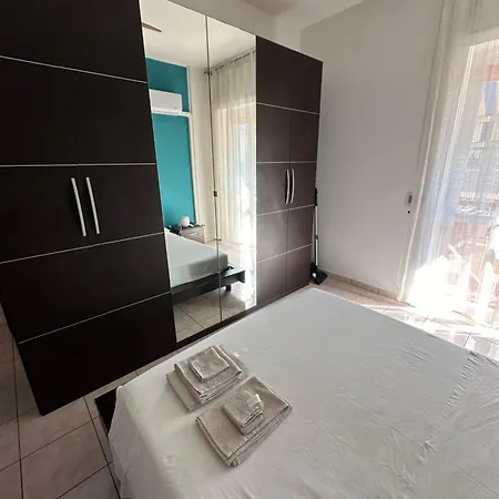 Waterfront 150 Mt Dal Mare Апартаменты