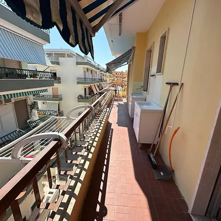 Apartamento Waterfront 150 Mt Dal Mare *